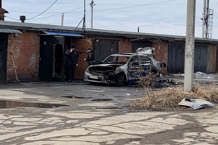 Сгоревший автомобиль. Фото пресс-службы ГУ МВД России по Иркутской области