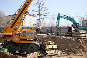 Стройплощадка поликлиники №10 в Иркутске. Фото пресс-службы правительства региона