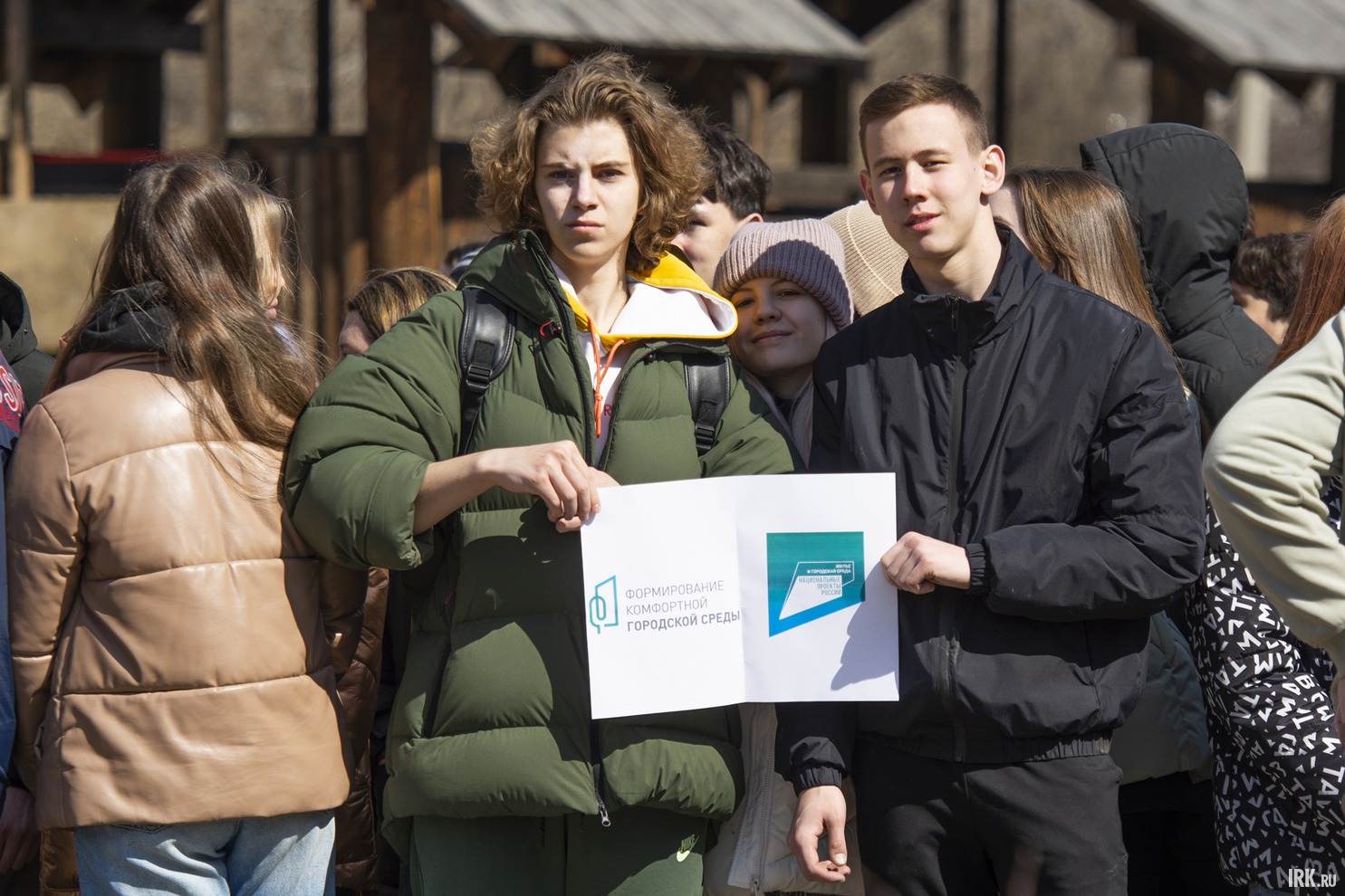 Они объясняли жителям, как принять участие и поддержать любой из предложенных проектов.