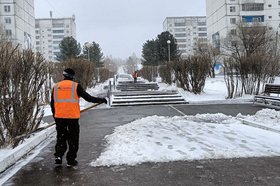Уборка улиц Иркутска. Фото пресс-службы администрации города