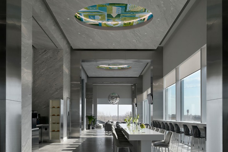 Помещение предлагает несколько зон, отличающихся по функционалу и атмосфере. Фото пресс-службы авиакомпании S7 Airlines