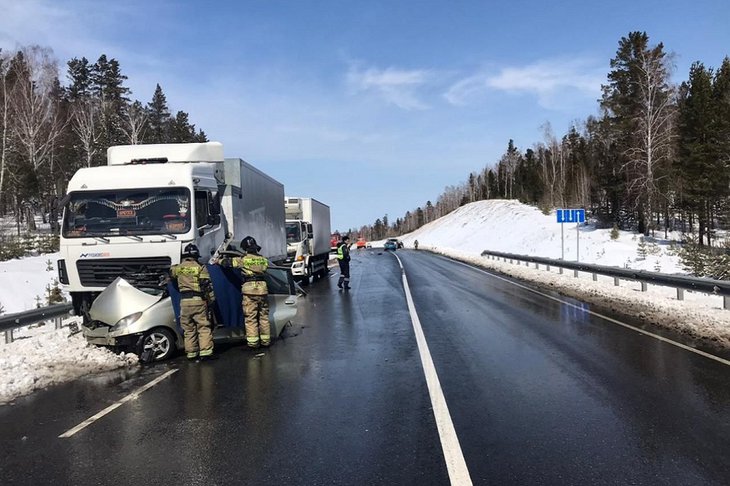 Авария. Фото пресс-службы ГУ МВД России по Иркутской области