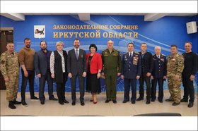 Встреча депутатов ЗС с представителями патриотических и ветеранских организаций. Фото IRK.ru