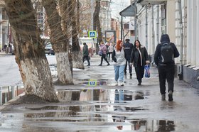 Люди на улицах Иркутска. Фото IRK.ru