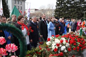 Митинг перед началом автопробега. Фото пресс-службы правительства Ирктуской области
