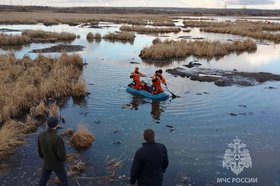Спасение школьника. Фото пресс-службы ГУ МЧС России по Иркутской области