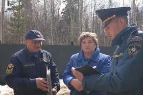 Ход проверки объектов, подверженных природным пожарам. Скриншот видео из телеграм-канала Игоря Кобзева