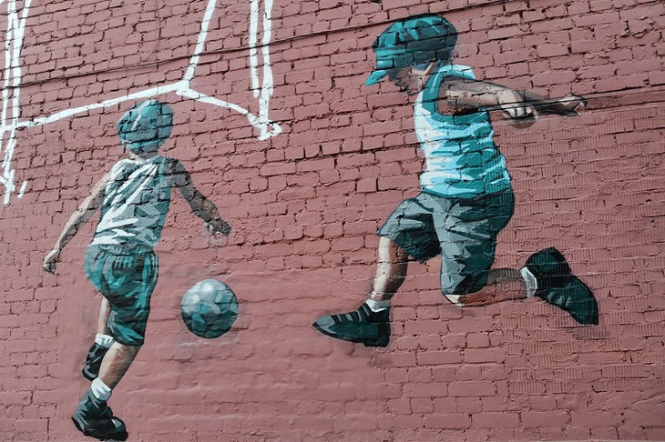 Изображение на стенах зданий в «Ветеранском сквере». Фото пресс-службы администрации Иркутска