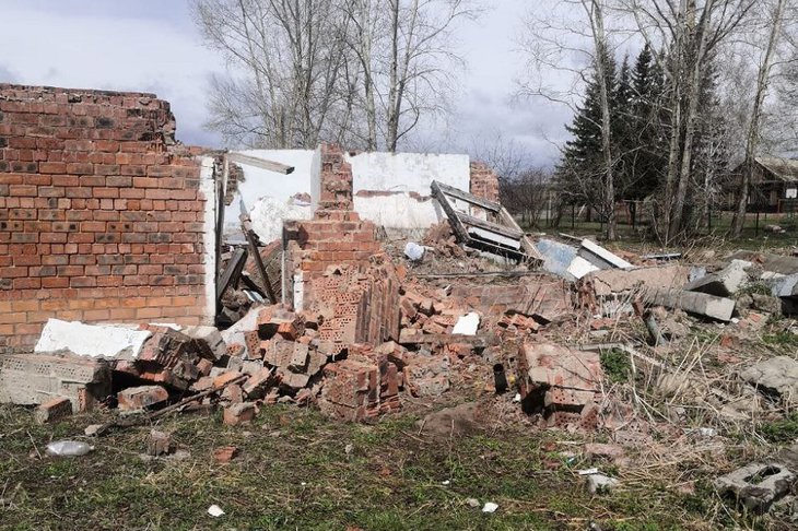 Заброшенное здание в селе Тарнополь. Фото пресс-службы прокуратуры Иркутской области