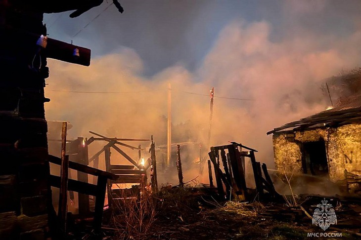 Пожар. Фото пресс-службы ГУ МЧС России по Иркутской области