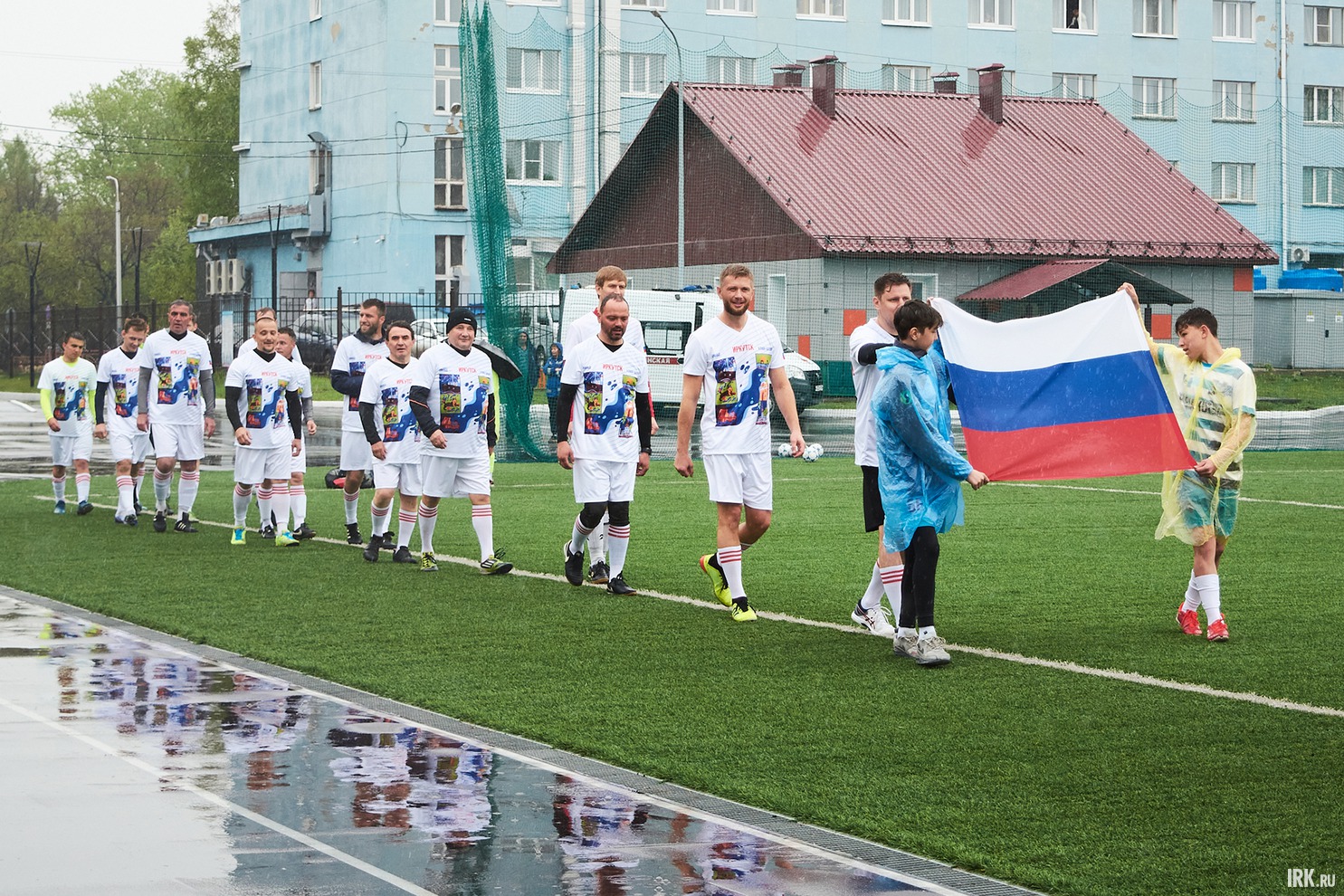 Празднование Дня города началось с товарищеских матчей по футболу между сборными Иркутска, Нинбо (Китайская Народная Республика) и Улан-Батора (Монголия).