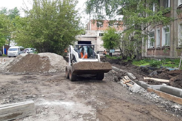 Благоустройство дворов. Фото пресс-службы администрации Иркутска