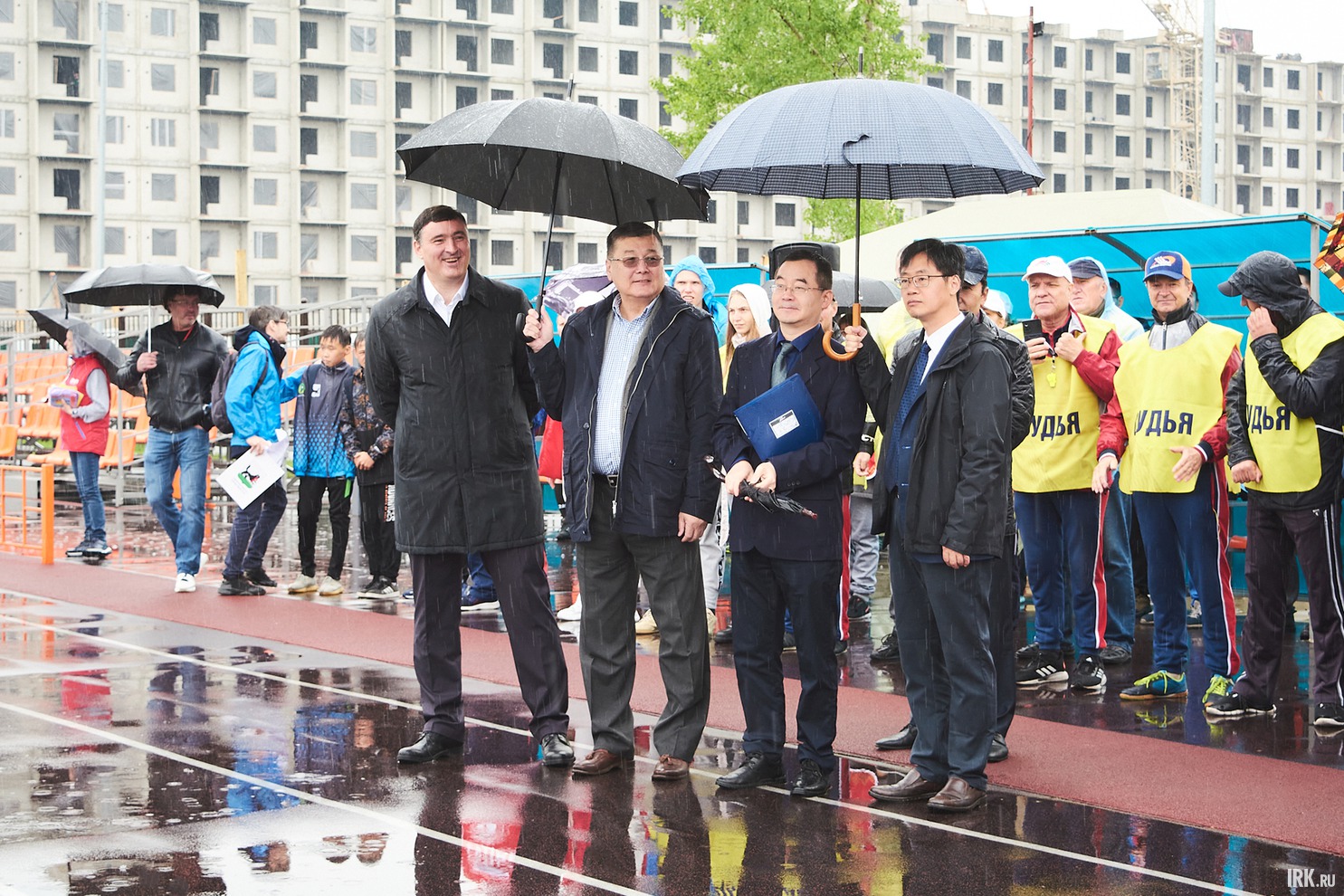 За ходом матчей следили мэр Иркутска Руслан Болотов, генеральный консул Монголии в Иркутске господин Энхжаргал и заместитель генерального консула КНР в Иркутске Сунь Чуаньцзян.