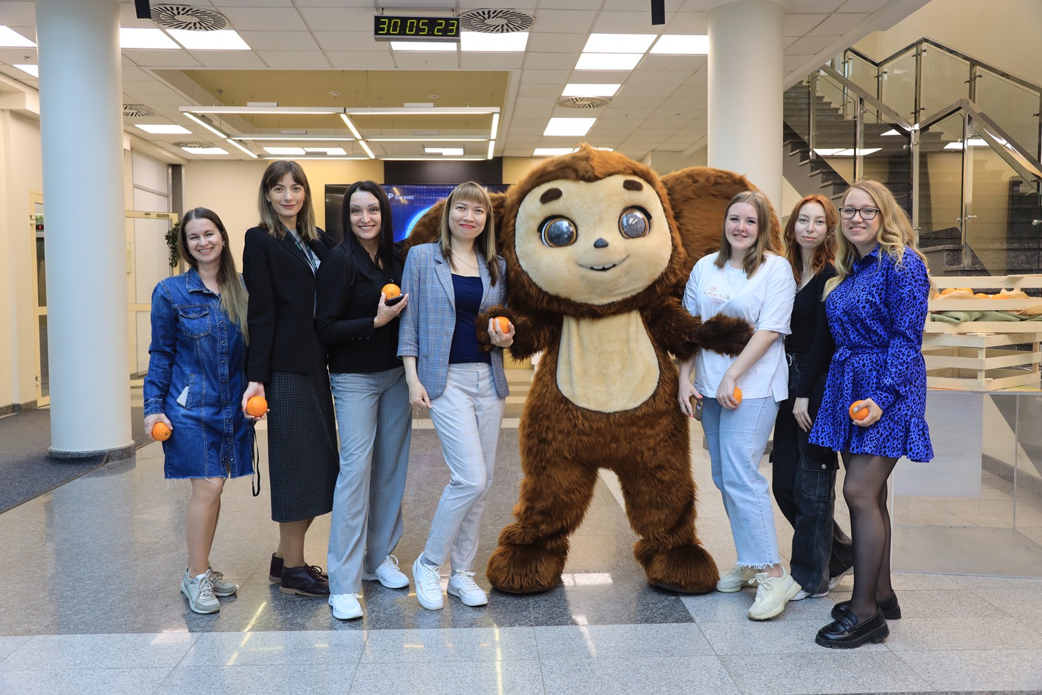 В конце июня Чебурашка станет модератором главной панельной сессии Сбера в Санкт-Петербурге