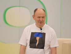 Среди почетных гостей — главный врач Иркутской областной детской клинической больницы Юрий Козлов