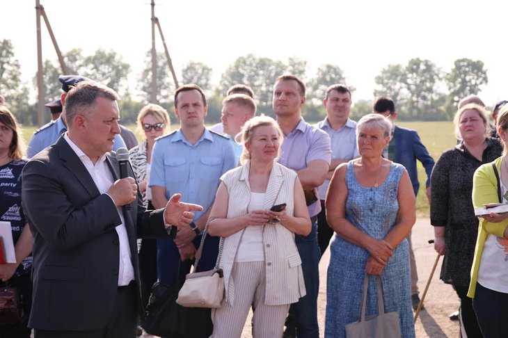 Встреча с жителями Мегета. Фото пресс-службы правительства Иркутской области