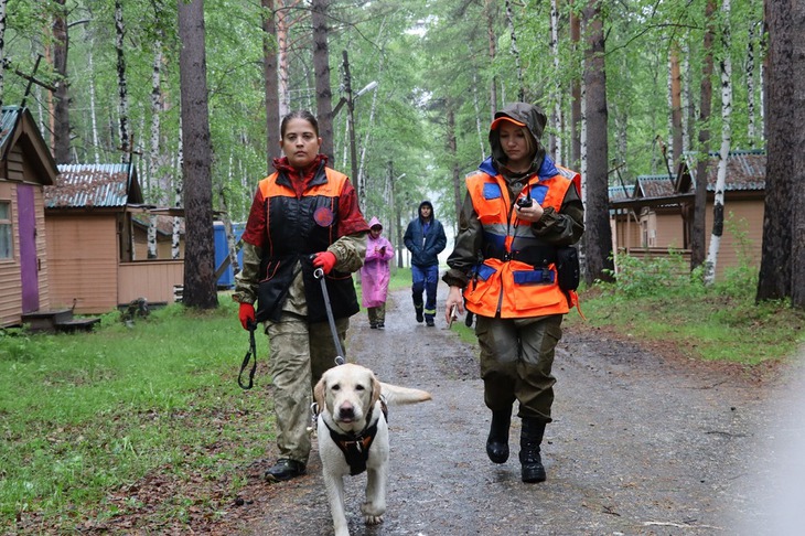 Волонтеры спасательных отрядов. Фото организаторов
