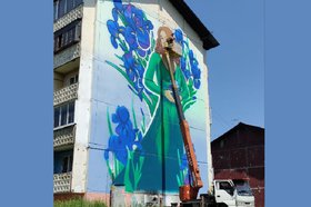 Работа над граффити. Фото IRK.ru