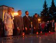Завершился митинг возложением цветов к мемориалу «Вечный огонь Славы».