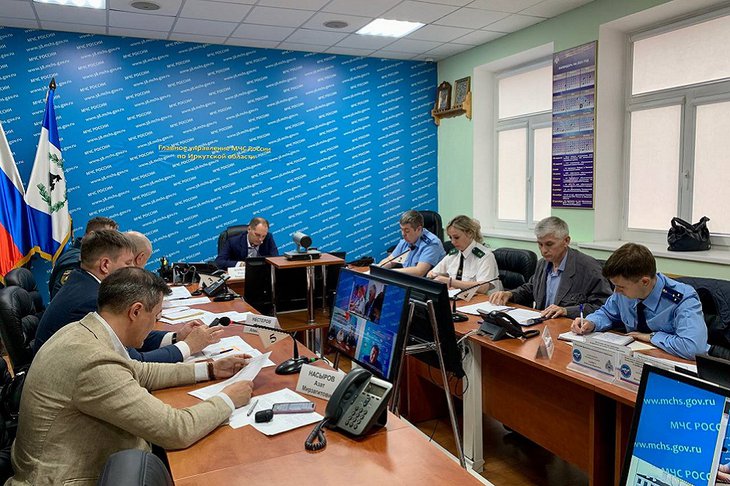 Заседание региональной комиссии по предупреждению и ликвидации ЧС. Фото пресс-службы правительства Иркутской области