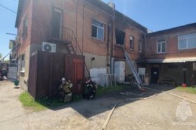Пожар в административном здании. Фото пресс-службы ГУ МЧС России по Иркутской области