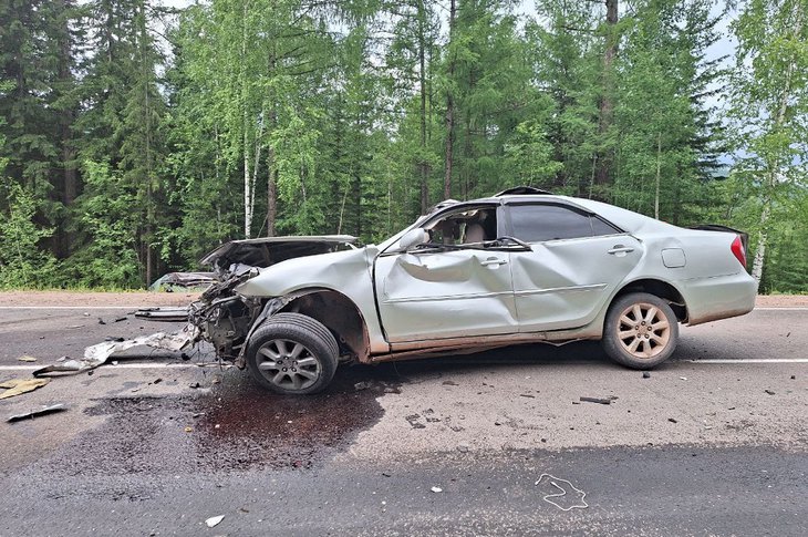 Авария в Усть-Кутском районе. Фото ГУ МВД России по Иркутской области