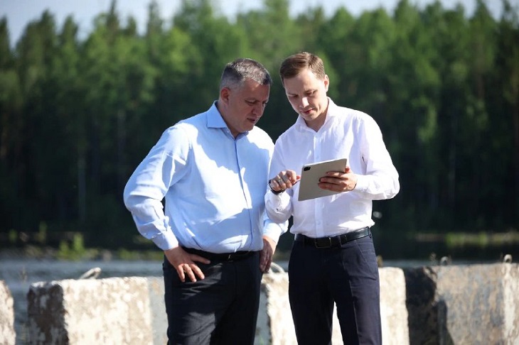 Игорь Кобзев, Максим Лобанов. Фото пресс-службы правительства Иркутской области