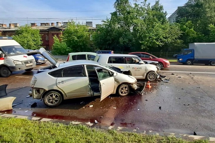 Авария на Советской. Фото Госавтоинспекции Иркутска