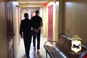 Задержание подозреваемого. Скриншот видео пресс-службы ГУ МВД России по Иркутской области