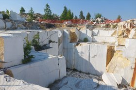 Мраморный карьер в Бугульдейке. Фото Екатерины Емелиной, IRK.ru