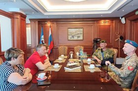 Встреча с военнослужащими. Фото пресс-службы правительства Иркутской области