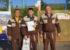 Диниса Алиева награждают на ГОКе. Фото «Полюс Вернинское»