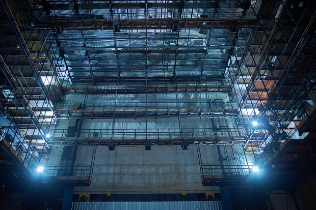 Обновление оборудования сцены в музтеатре. Фото Маргариты Романовой, IRK.ru