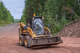 Ремонт дорог к садоводствам. Фото пресс-службы правительства региона