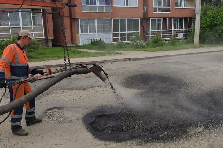 Ремонт дороги. Фото пресс-службы администрации Иркутска