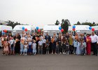 Победители конкурса по предоставлению автотранспорта многодетным семьям. Фото пресс-службы правительства региона