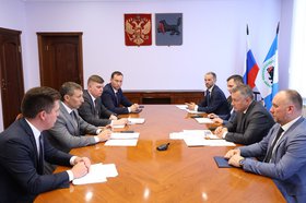Совещание с ДОМ.РФ. Фото пресс-службы правительства Иркутской области