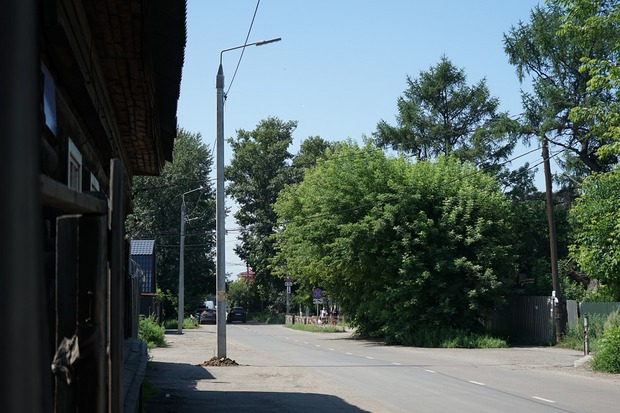 Новые опоры уличного освещения. Фото пресс-службы думы города Иркутска