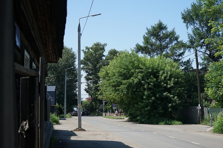 Новые опоры уличного освещения. Фото пресс-службы думы города Иркутска