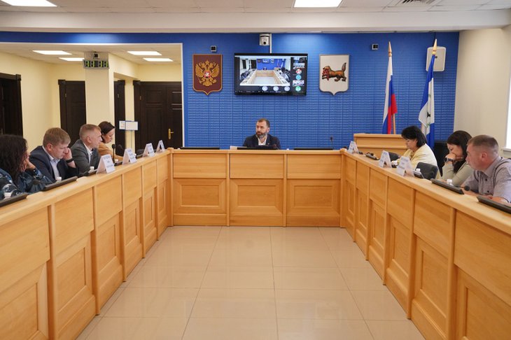 Совещание. Фото IRK.ru