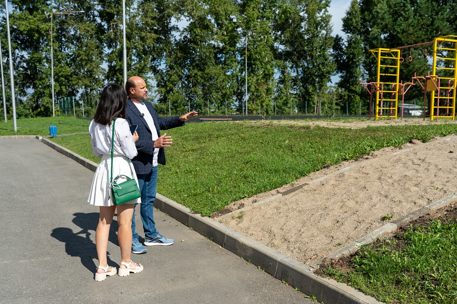 Пришкольную территорию благоустраивают