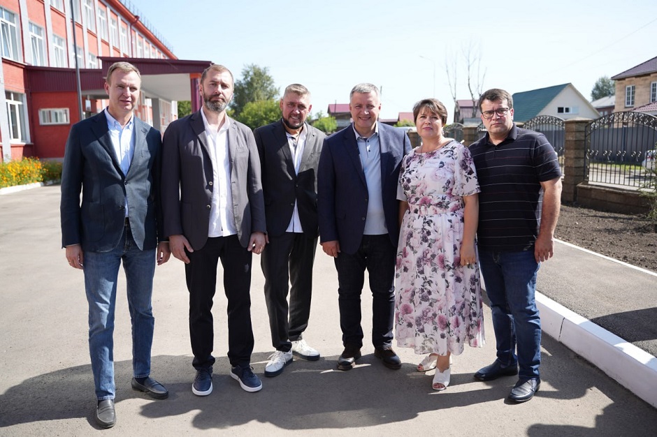 Открытие школы №3 в Черемхово после капремонта