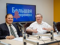 Ректор Байкальского государственного университета Виктор Игнатенко поздравил студентов и преподавателей с Днем знаний в эфире университетской радиостанции