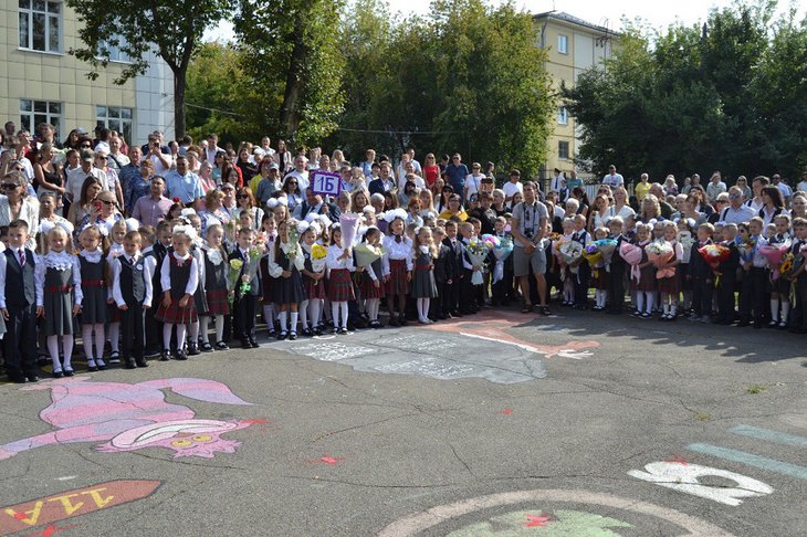 Ученики 1 сентября. Фото пресс-службы администрации Иркутска
