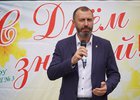 Александр Ведерников на линейке 1 сентября. Фото IRK.ru