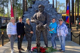 Монумент в музее на Александровском тракте. Фото со страницы Комитета семей воинов Отечества «ВКонтакте»
