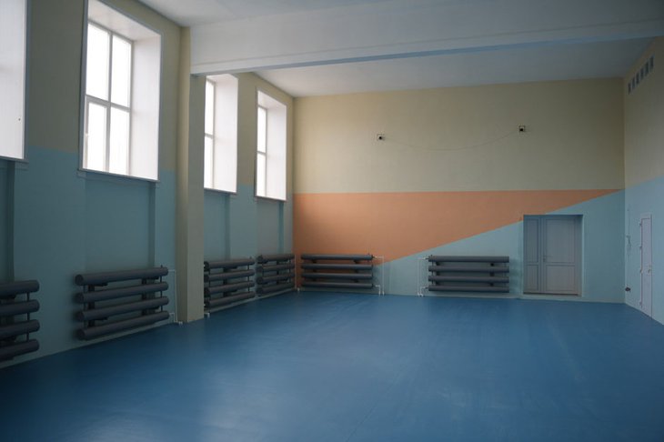 Ремонт спортзала в школе №10 в Вихоревке. Фото пресс-службы правительства региона