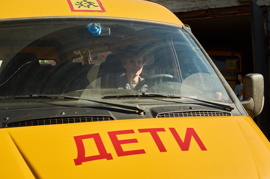 «Меня часто принимают за ребенка», — смеется водитель