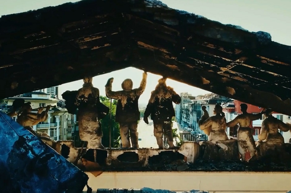 Кадр из фильма «Люди без мира»