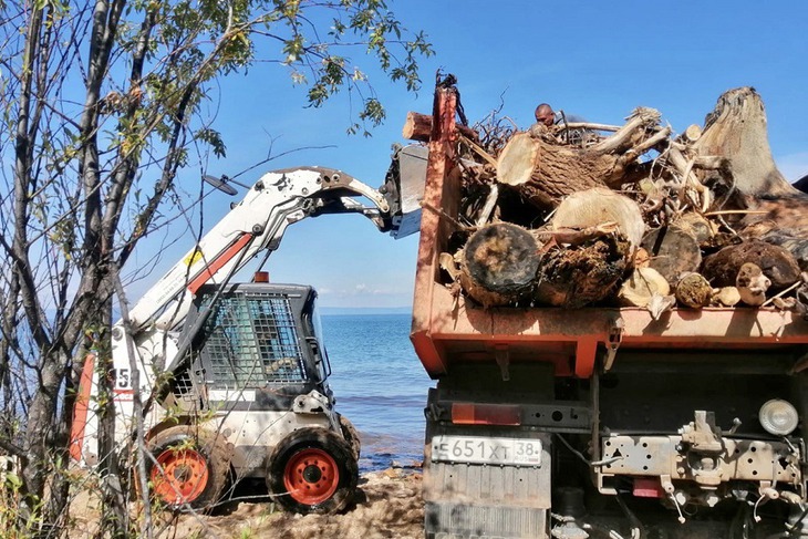 Расчистка Байкала. Фото пресс-службы Росводресурсов